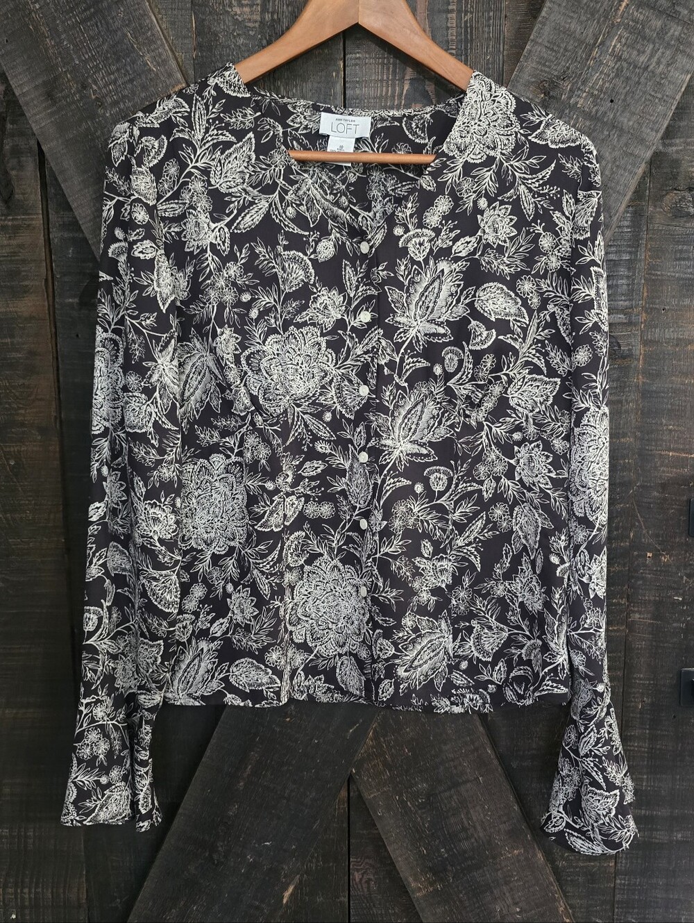 LOFT Black Floral Button-Front Blouse Size 10 (MED)
